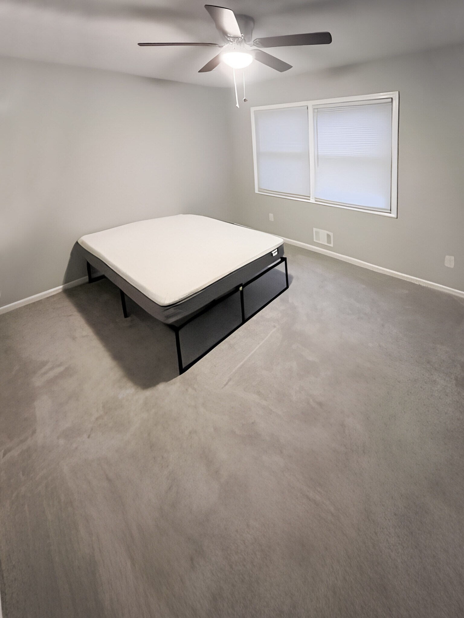 Building Photo - 2660 Burdett Rd