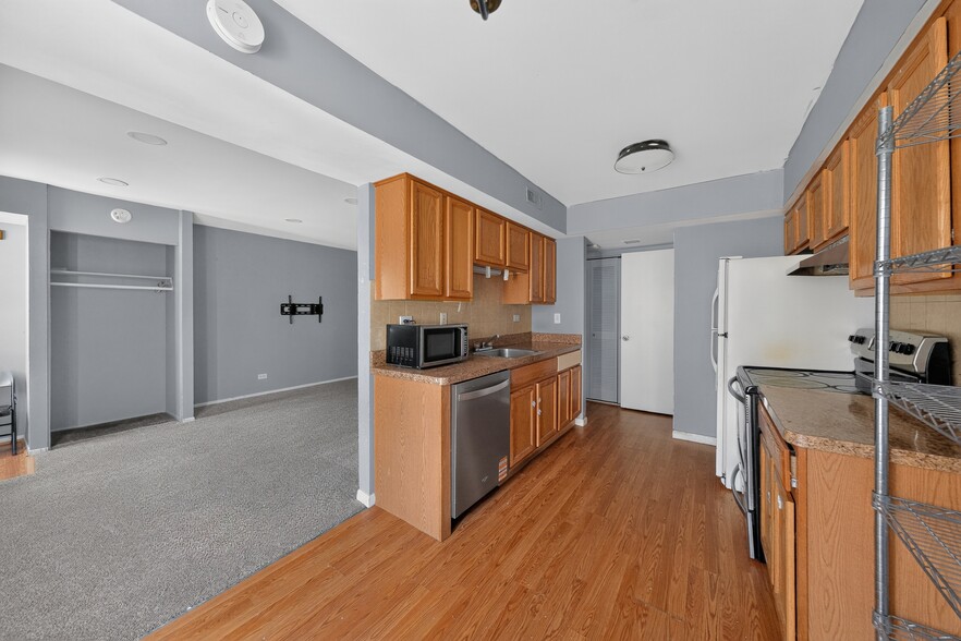 Building Photo - 614 Bryn Mawr Ct