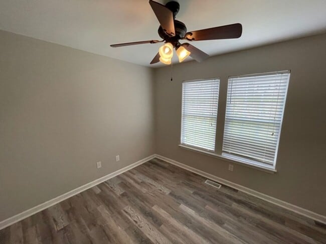 Building Photo - Fantastic Graham Home For Rent!