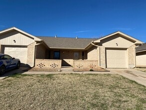 Building Photo - 564 Scotland Ct