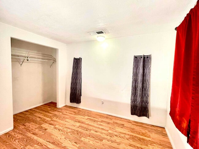 Building Photo - 39 3 Cross Ln