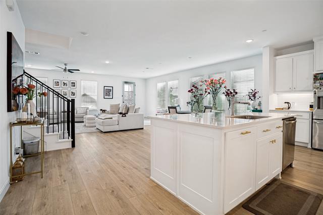Building Photo - 8875 Stablehand Mews