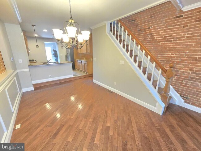 Building Photo - 112 N Luzerne Ave