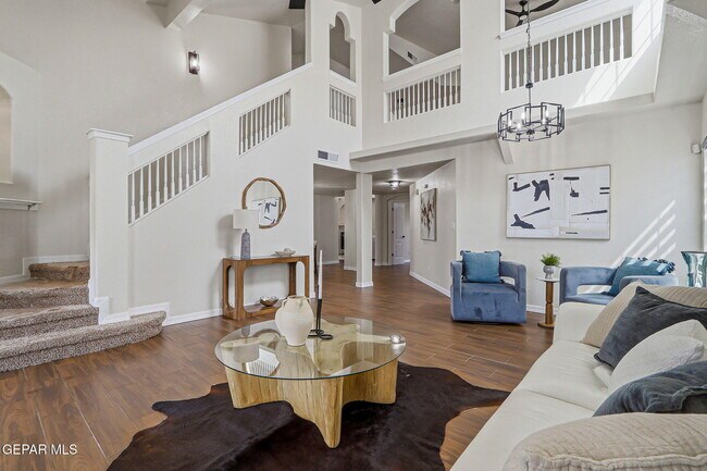 Building Photo - 3121 Tierra Paola Ln