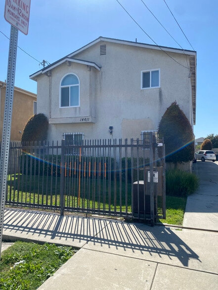 Building Photo - 14611 Chadron Ave