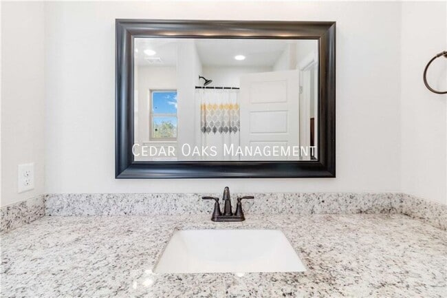 Building Photo - 645 Sugar Creek Rd