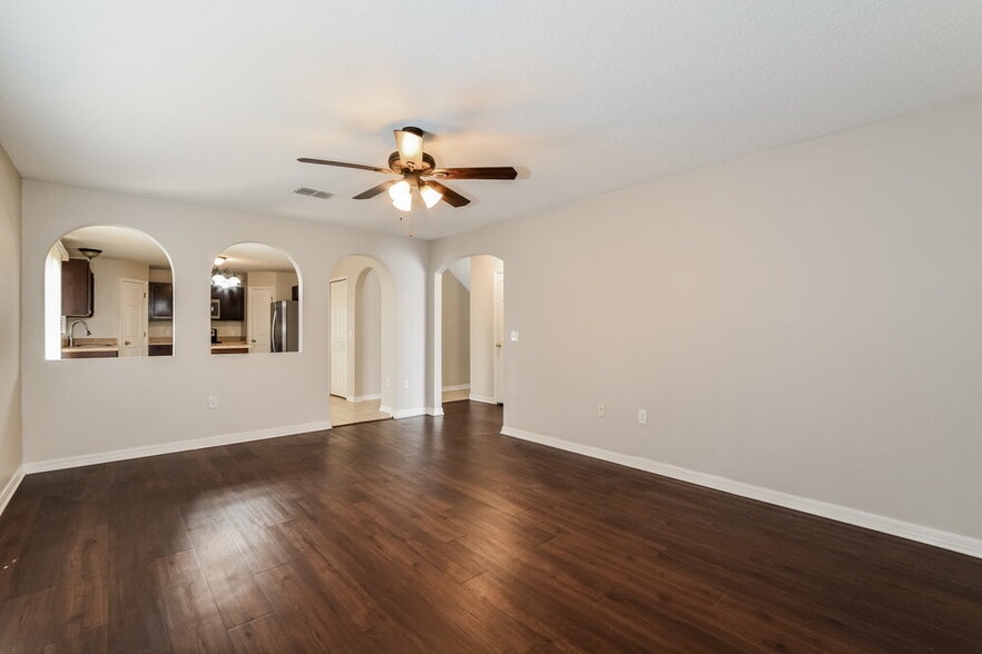 Building Photo - 2209 Nicollett Way
