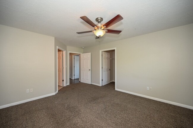 Building Photo - Beautiful 3 Bedroom Condo in Amazing Locat...