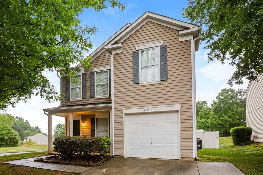Building Photo - 1626 Matthew Allen Cir