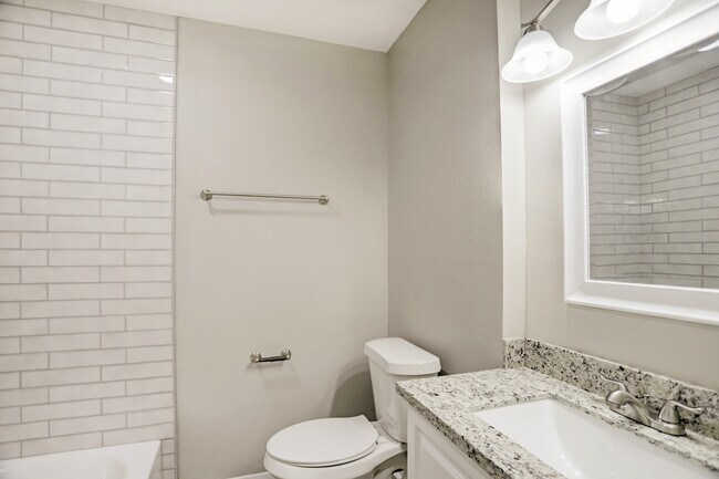 Building Photo - 5814 Anaqua Dr