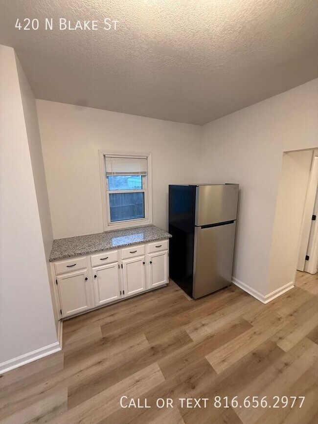 Building Photo - 420 N Blake St