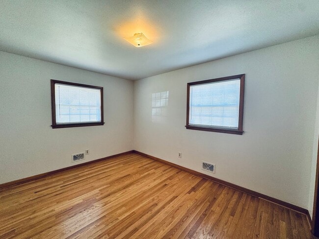 Building Photo - Charming Brick Ranch Home in Campbell County