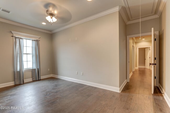 Building Photo - 505 N Montauban Dr