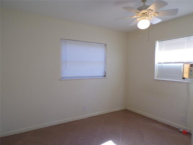 Building Photo - 25059 Harbor View Rd