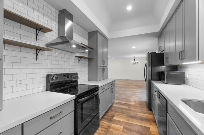 Building Photo - House In Jackson