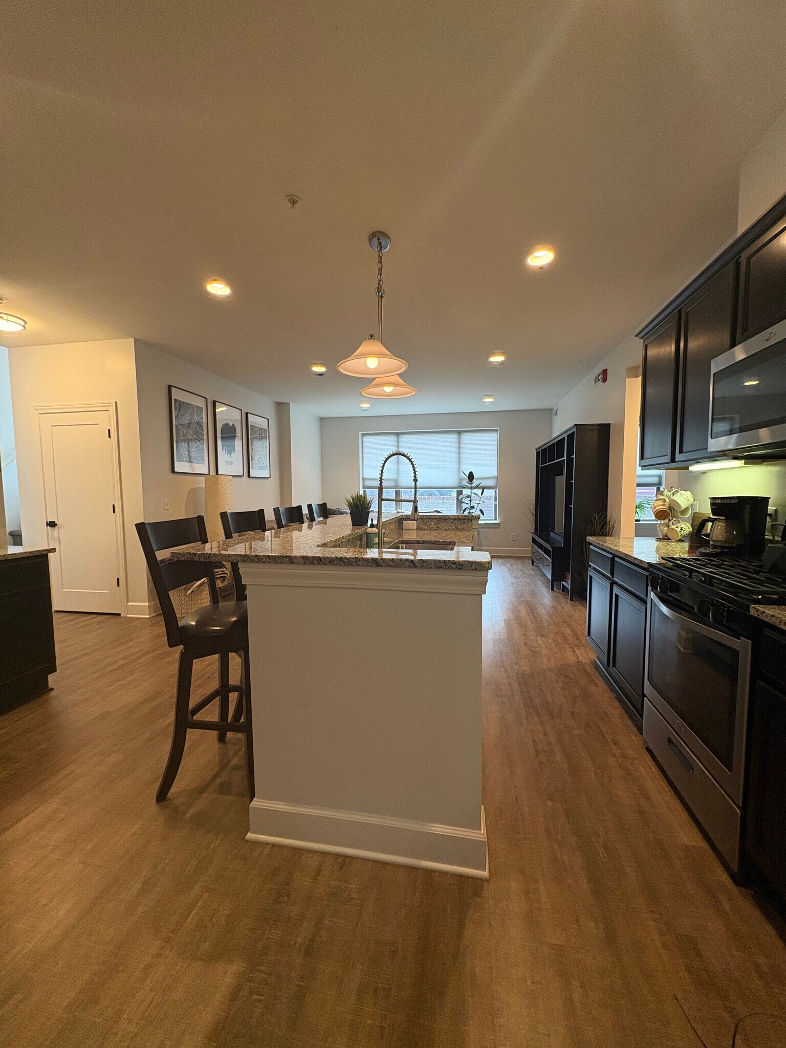 Building Photo - 1250 Diamond Ct