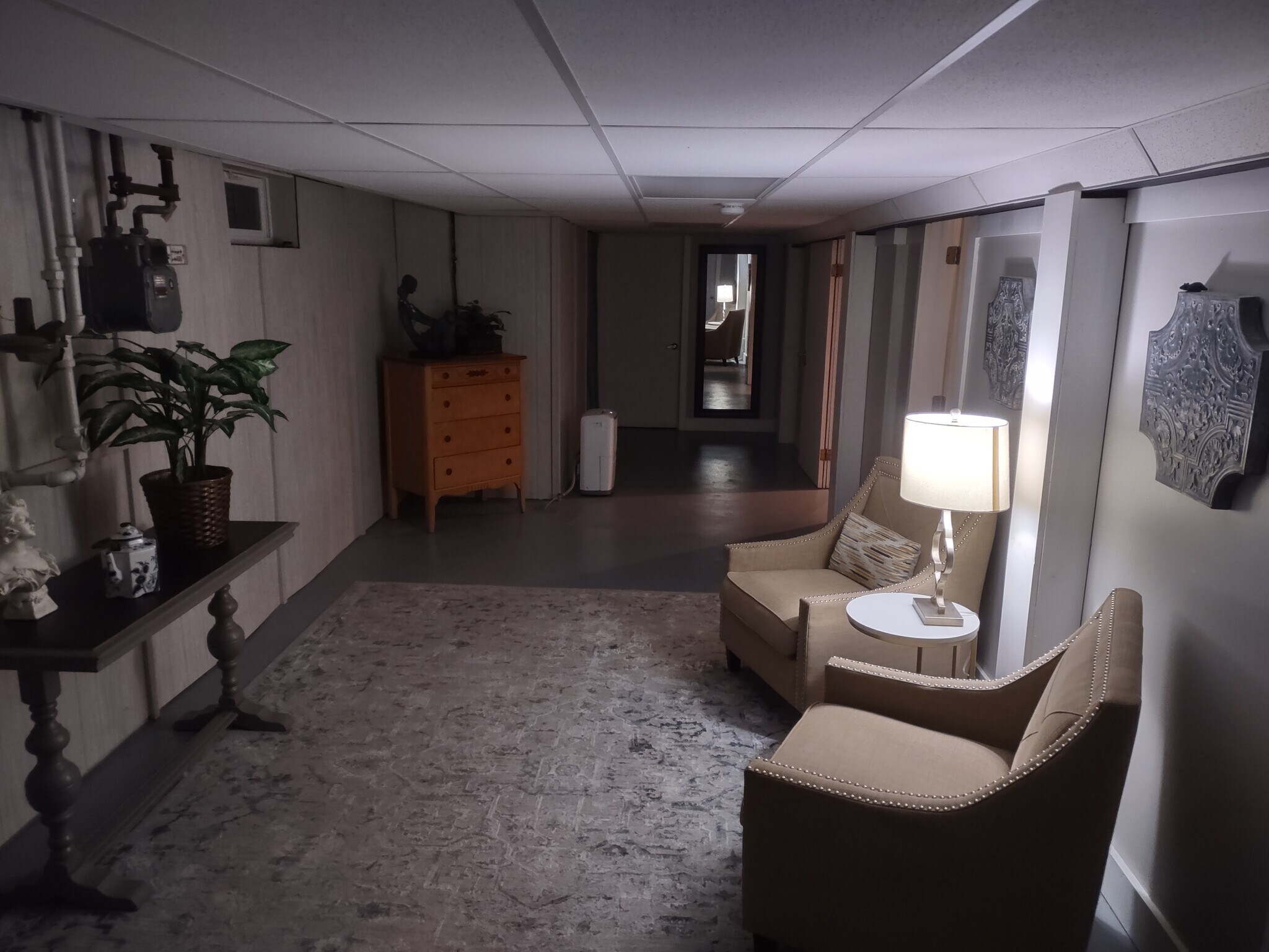 Reading area - 60 E State St