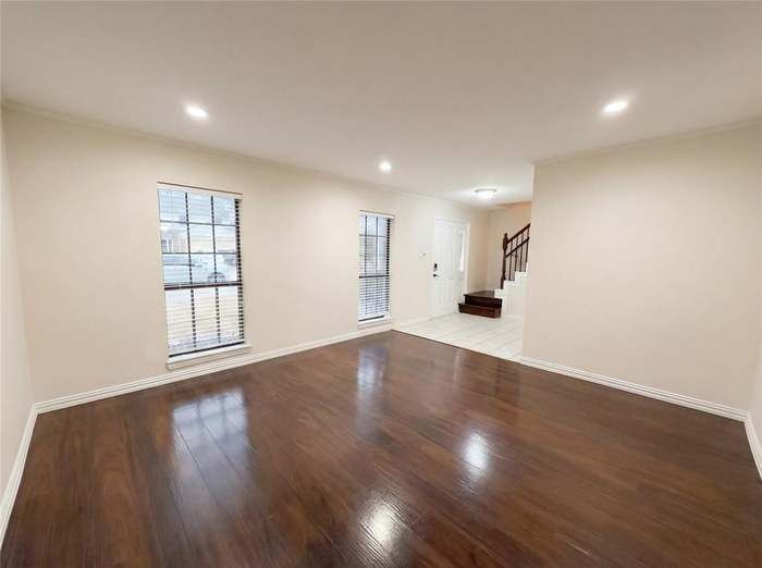 Building Photo - 1951 Pin Oak Dr