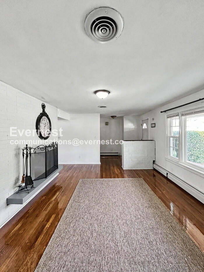 Building Photo - 616 S Jefferson St