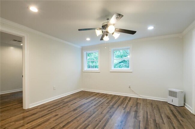Building Photo - 4932 Rock Haven Dr SW