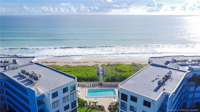 Building Photo - 2370 NE Ocean Blvd