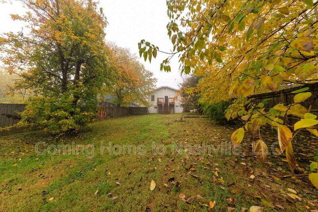 Building Photo - 605 S 11th St