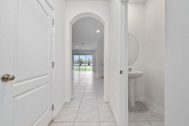 Building Photo - Nice 3/2.5 Townhouse with 1-Car Garage in Atria at Ridgewood Lakes FOR RENT !!!!