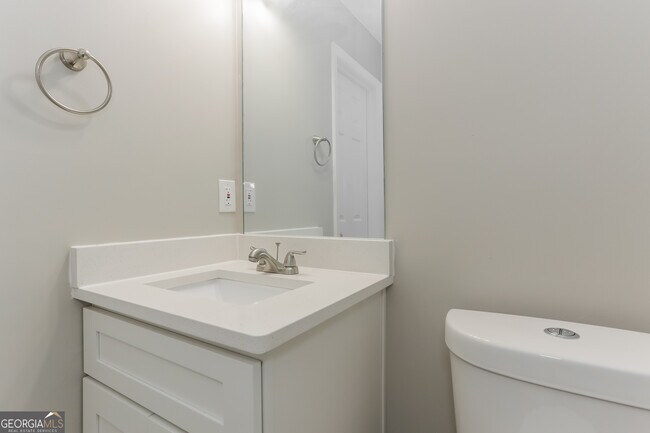 Building Photo - 176 Olympic Dr