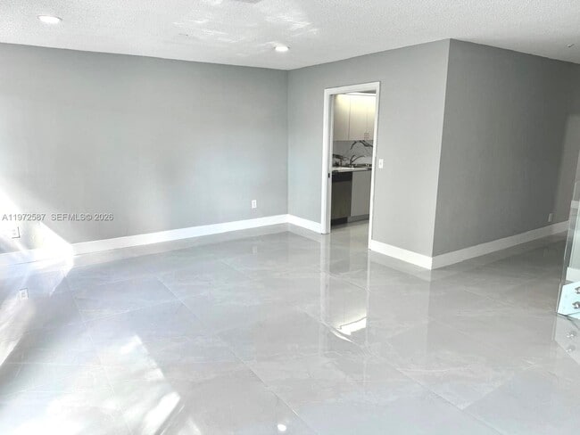 Building Photo - 2700 N 34th Ave