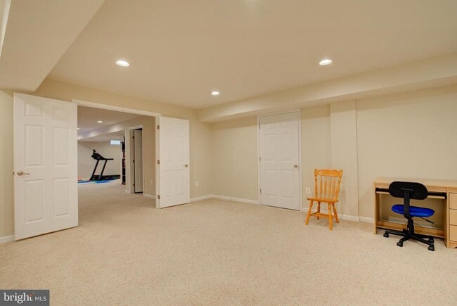 Building Photo - 25291 Kilkeen Way