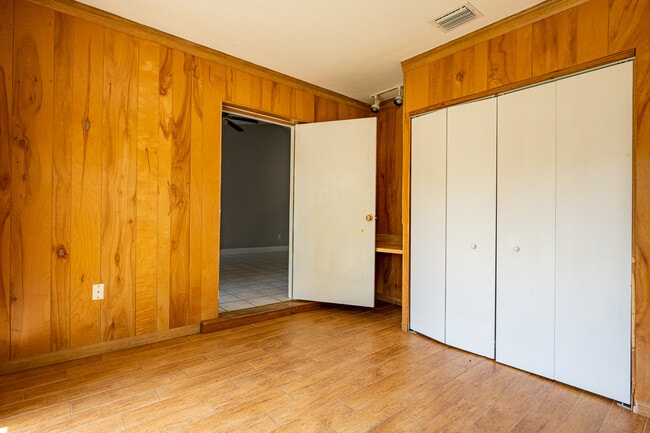 Building Photo - 3504 Superior Ct