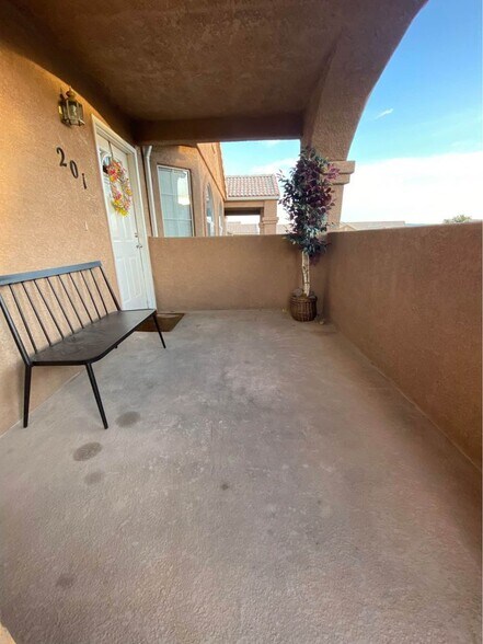 Front Patio - 1178 E 300 S