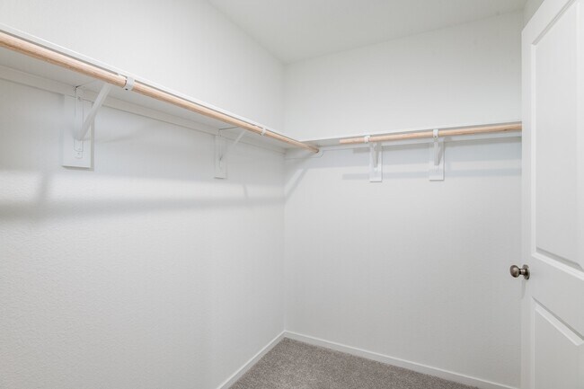 Building Photo - 14825 N Ascot Bnd Cir