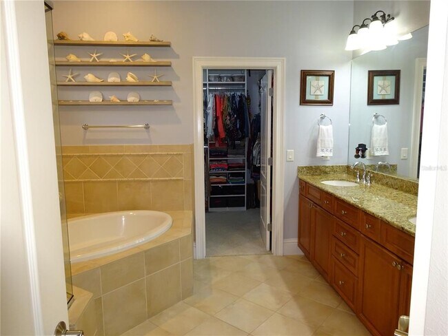 Building Photo - 4003 Southernwood Ct