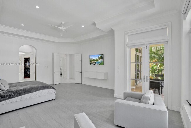 Building Photo - 1516 Island Blvd