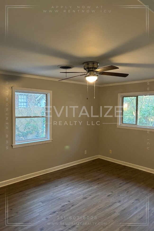 Building Photo - 2 Bed/1 Bath Home in Mobile! **Plus a FREE...