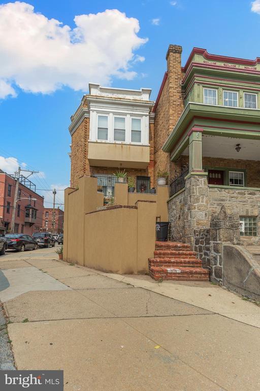 Building Photo - 846 Corinthian Ave