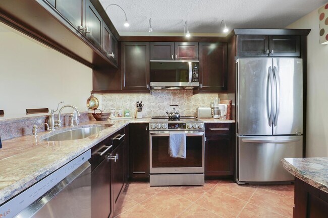 Building Photo - 601 S Seas Dr