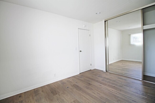 Building Photo - 1126 Cypress Ave