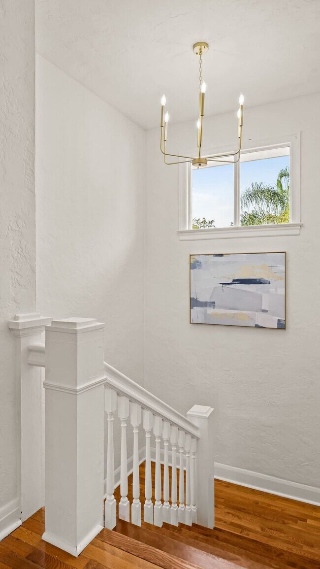 Building Photo - 307 W Haya St