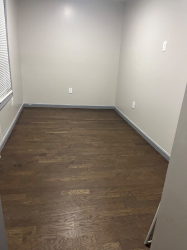 Building Photo - 15 Dempster St