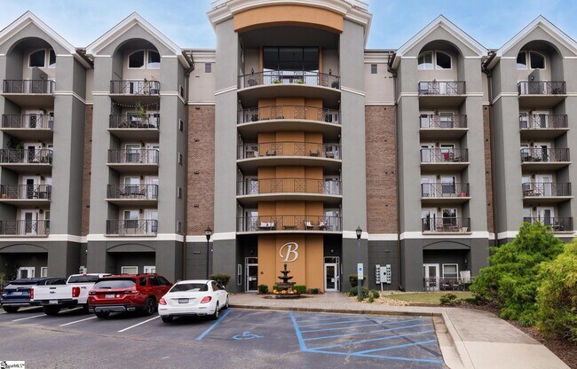 Building Photo - 1001 S Church St