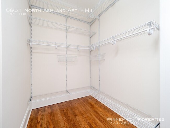 Building Photo - 6951 N Ashland Ave