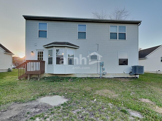 Building Photo - 35 Wrens Nest Ct