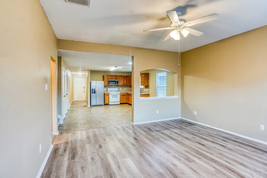 Building Photo - 8223 Wainwright Way