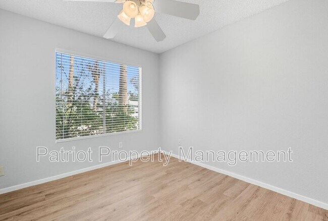 Building Photo - 815 W Westchester Ave