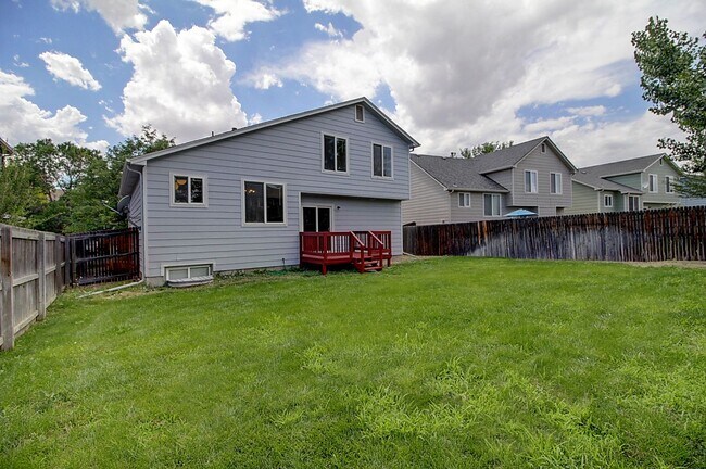 Building Photo - Charming 3 Bed 2 Bath Willow Run Home - Available August 10!