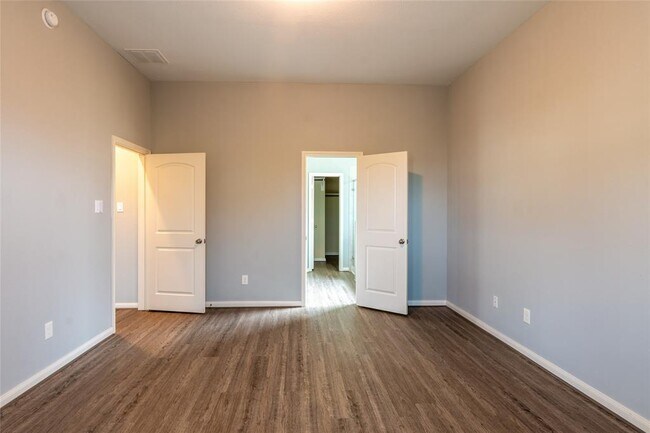 Building Photo - 13142 Silverglen Run Trl