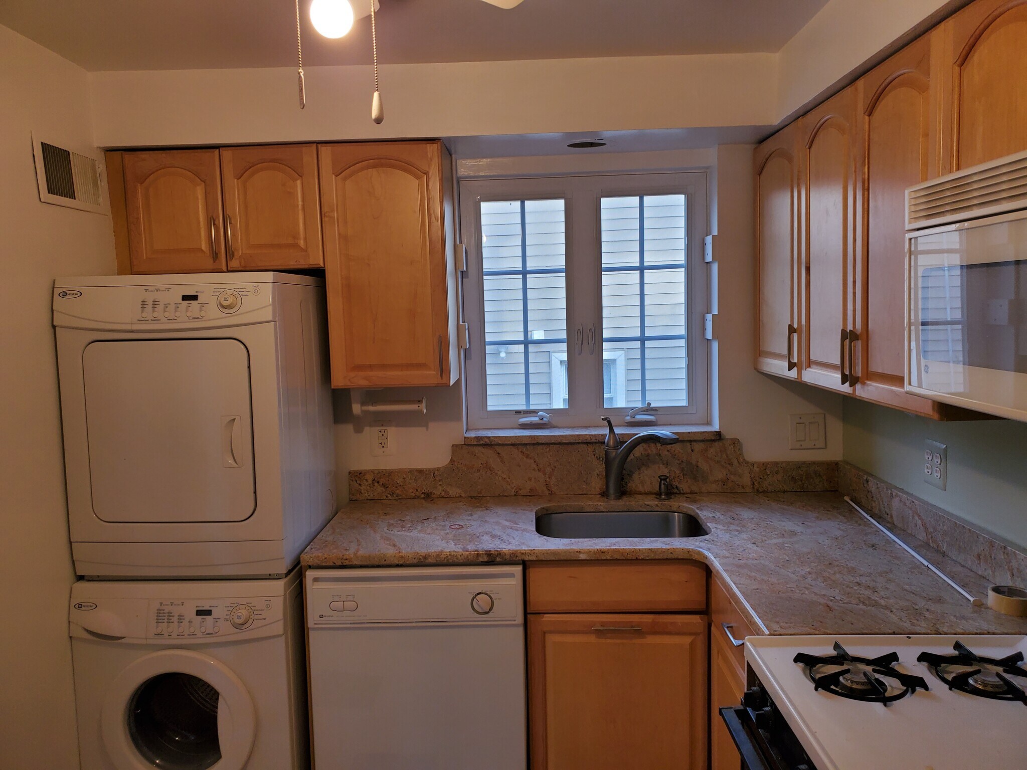 Building Photo - 2704 13th St S