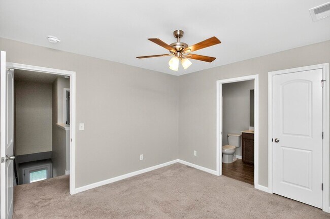 Building Photo - 1017 Glen Marcus Dr